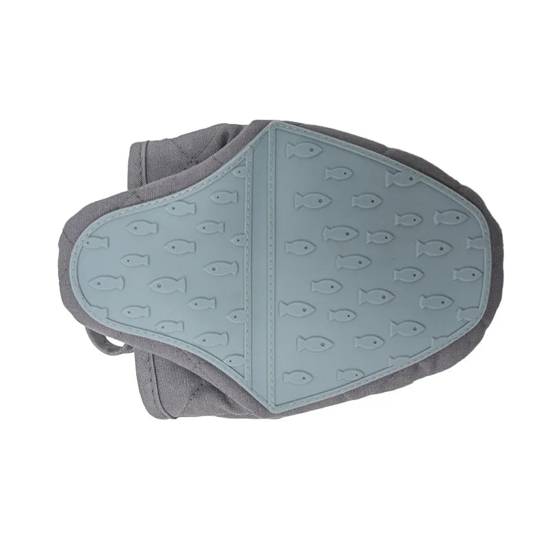 Fish-Shaped Silicone Anti-Scald Oven Glove – Heat-Resistant & Multi-Purpose Kitchen Helper